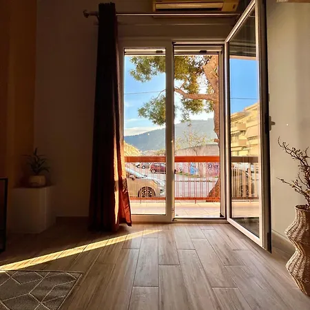 アパート Iokasti